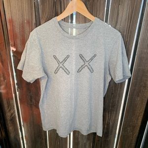 KAWS x Uniqlo Mens Medium T Shirt